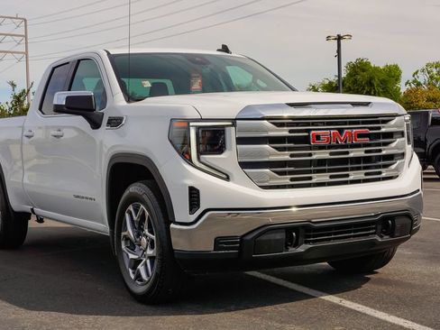 New 2026 GMC Sierra 1500 SLE w/ Max Trailering Package AWD/4WD image 5
