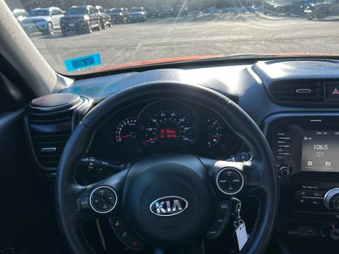 Used 2018 Kia Soul + image 23