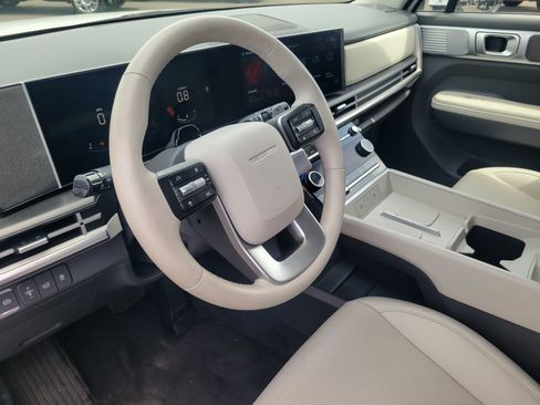 Used 2025 Hyundai Santa Fe SEL AWD/4WD image 6