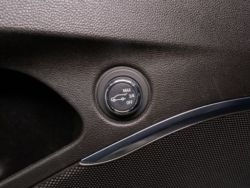 Used 2020 Buick Enclave Essence w/ Sound and Sites Package image 15