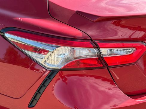 Used 2019 Toyota Camry SE w/ Convenience Package FWD image 47