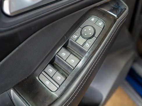 Used 2025 Nissan Rogue SV w/ SV Premium Package image 20