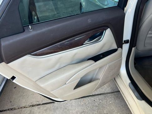 Used 2013 Cadillac XTS Luxury w/ Driver Awareness Package image 6