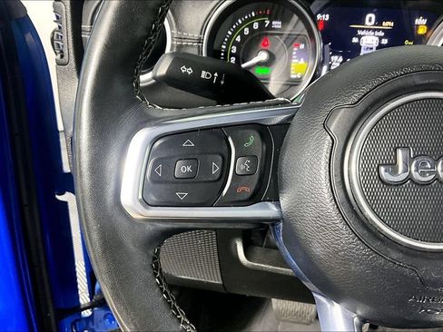 Used 2023 Jeep Wrangler Unlimited Sahara w/ Cold Weather Group AWD/4WD image 18