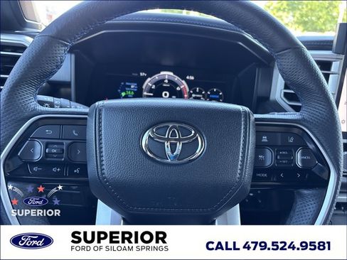Used 2025 Toyota Sequoia Platinum AWD/4WD image 30