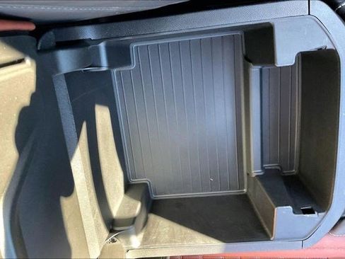 Used 2023 GMC Yukon Denali Ultimate image 38