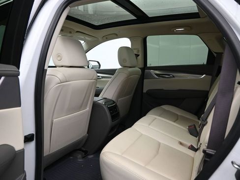 Used 2022 Cadillac XT5 Premium Luxury w/ Technology Package image 28