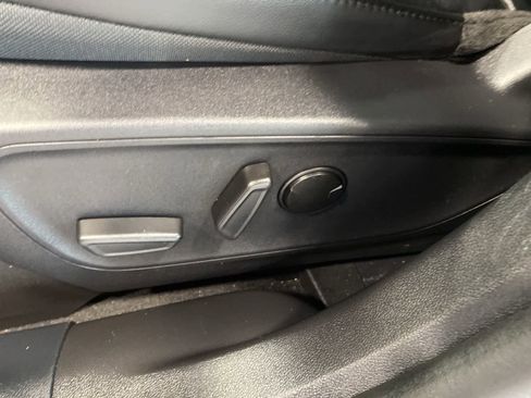 Used 2025 Ford Escape PHEV image 16