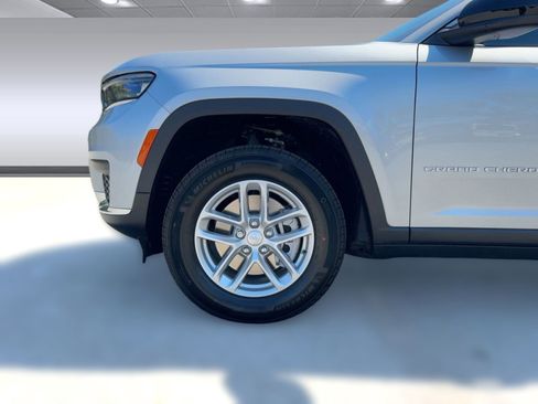 New 2025 Jeep Grand Cherokee L Laredo w/ Luxury Tech Group I image 11