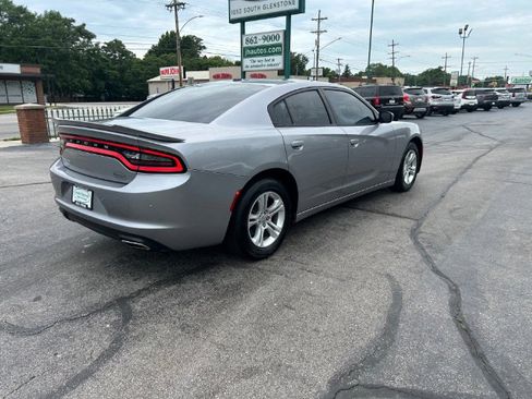 Used 2015 Dodge Charger SE w/ Popular Equipment Group RWD image 5
