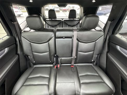 Used 2024 Cadillac XT6 Luxury w/ LPO, Floor Liner Package image 23