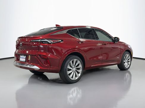 Used 2024 Buick Envista Avenir image 2