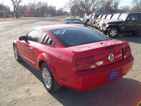 Used 2009 Ford Mustang Premium RWD image 6