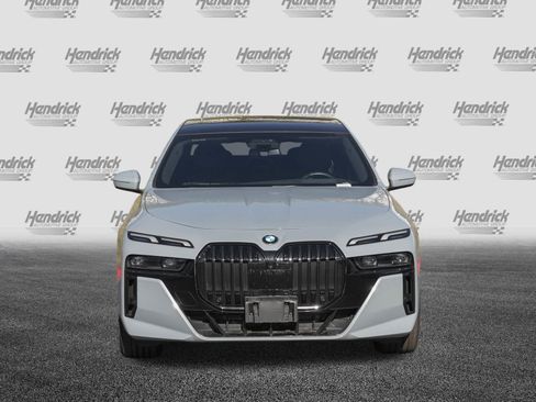 Certified 2023 BMW 740i image 3