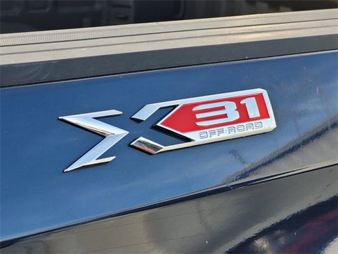 Used 2022 GMC Sierra 1500 SLT w/ SLT Premium Plus Package image 7