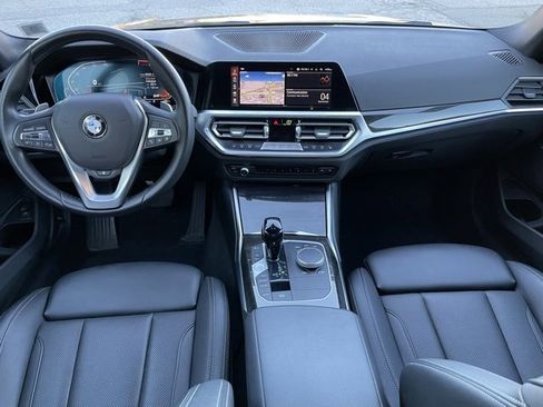 Certified 2022 BMW 330i xDrive Sedan w/ Driving Assistance Package image 10