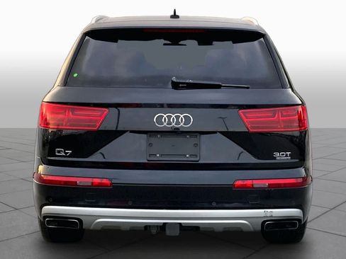 Used 2018 Audi Q7 3.0T Prestige AWD/4WD image 5