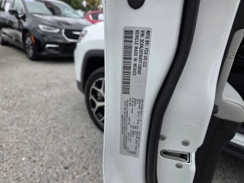 Certified 2024 Jeep Compass Limited AWD/4WD image 21