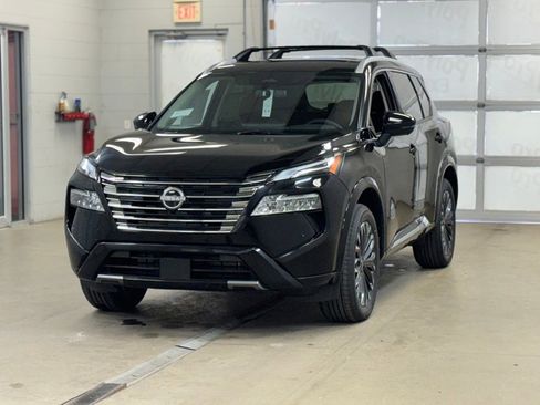 New 2026 Nissan Rogue Platinum w/ Platinum Premium Package image 3