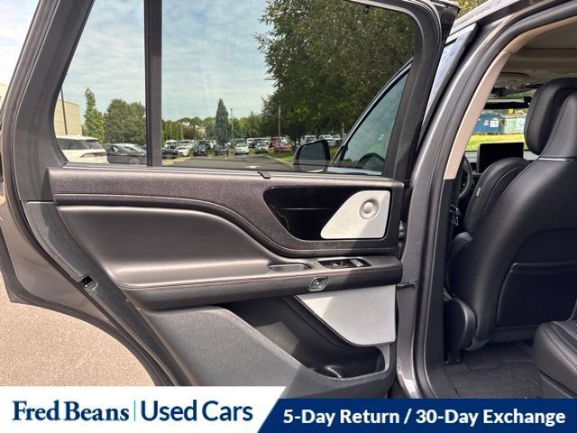 Used 2024 Lincoln Aviator Reserve w/ Equipment Group 201A AWD/4WD image 15