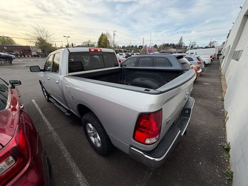 Used 2017 RAM 1500 Classic SLT image 2