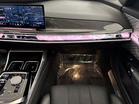 Certified 2023 BMW i7 xDrive60 w/ Executive Package 2 AWD/4WD image 30