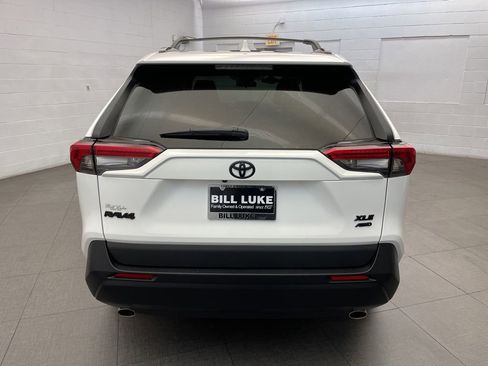 Used 2023 Toyota RAV4 XLE AWD/4WD image 6