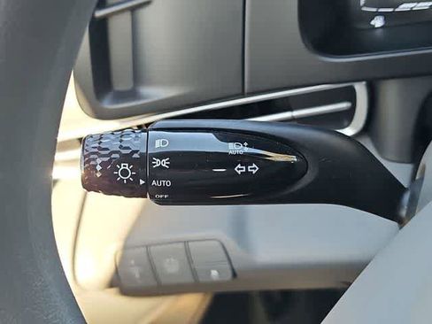 Certified 2025 Hyundai Elantra Blue image 25