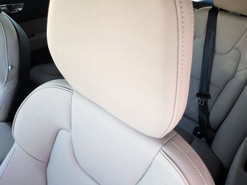 New 2026 Volvo XC60 B5 Plus w/ Protection Package Premier AWD/4WD image 6