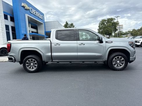 Used 2025 GMC Sierra 1500 AT4 w/ Technology Package AWD/4WD image 2