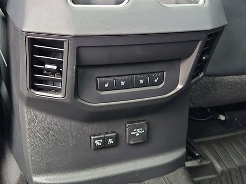 Used 2022 Toyota Tundra Platinum image 20