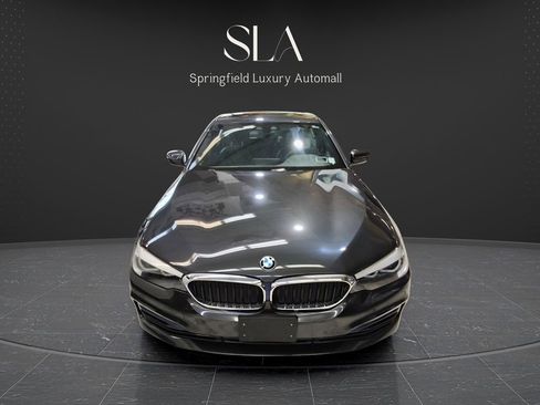 Used 2019 BMW 530i xDrive AWD/4WD image 3