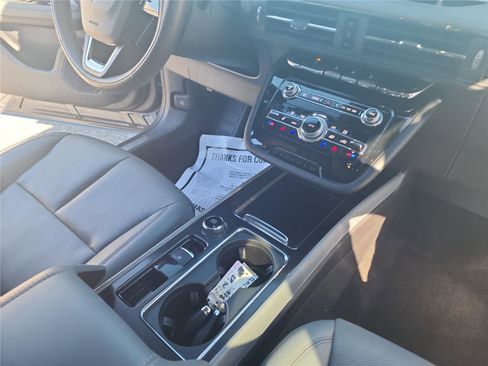 Used 2022 Lincoln Corsair FWD w/ Equipment Group 101A image 30