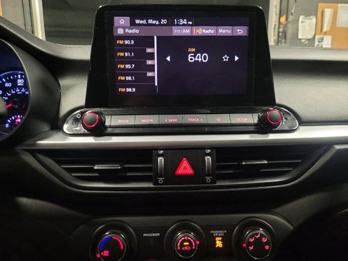 Used 2024 Kia Forte LXS w/ LXS Technology Package FWD image 25