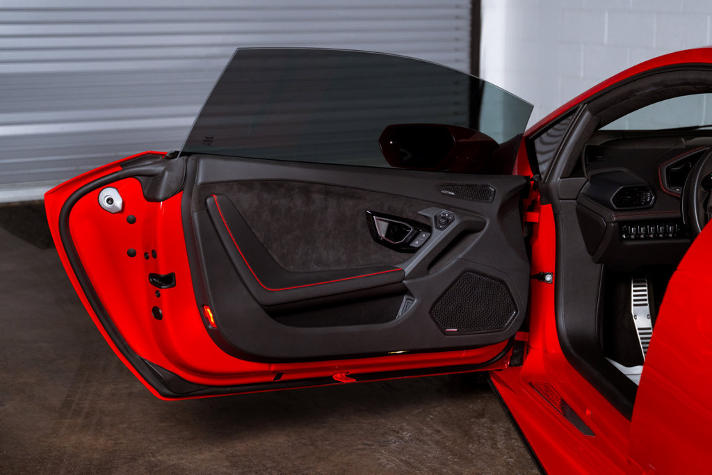 Used 2021 Lamborghini Huracan EVO RWD image 33