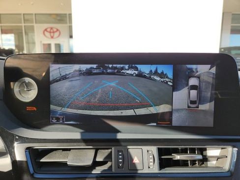 Used 2022 Lexus ES 300h w/ Luxury Package image 14