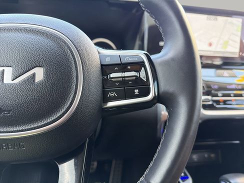 Used 2023 Kia Sorento SX AWD/4WD image 30
