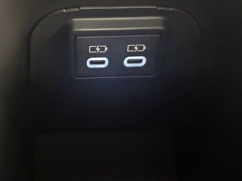 Used 2024 Toyota RAV4 XLE Premium FWD image 31