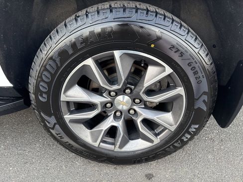 Used 2023 Chevrolet Suburban LS image 10