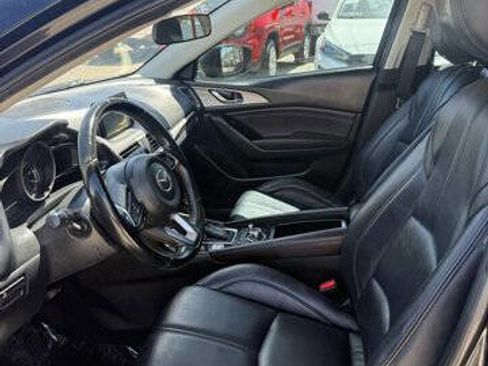 Used 2018 MAZDA MAZDA3 Touring FWD image 12