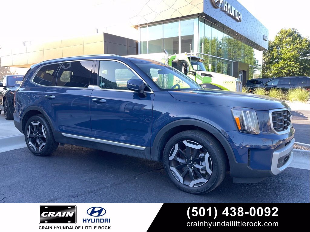 Used 2025 Kia Telluride S FWD image 1