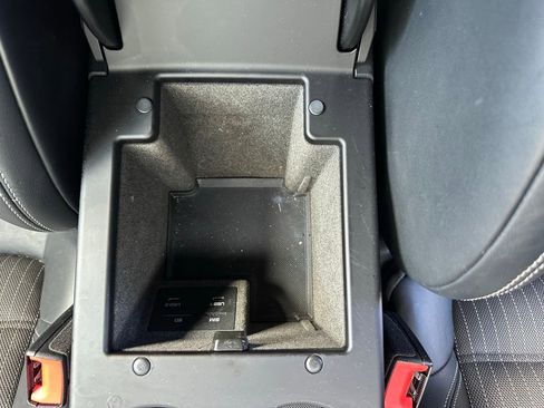 Certified 2023 Porsche Macan Turbo image 27