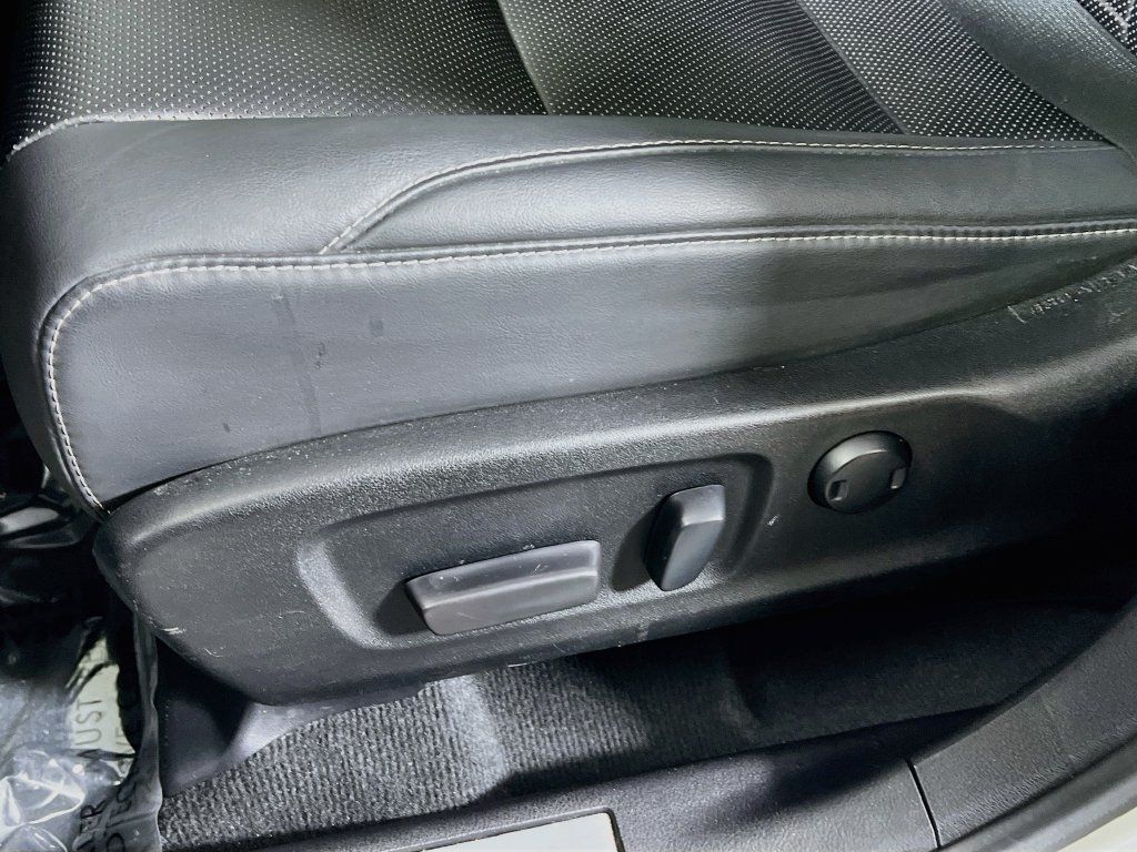 Used 2022 Lexus RX 450h AWD w/ Premium Package image 17