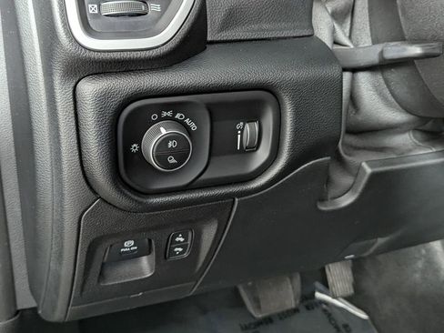 Used 2021 RAM 1500 Big Horn AWD/4WD image 14