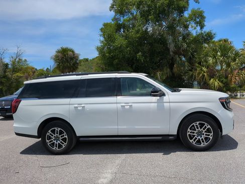 Used 2025 Ford Expedition Max Active RWD image 9