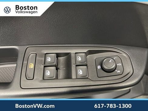 New 2026 Volkswagen Taos SEL image 29