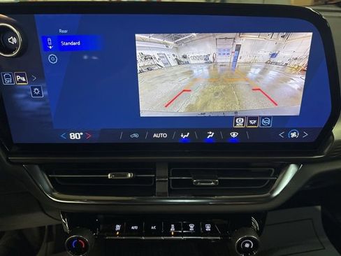 New 2026 Chevrolet Equinox EV LT image 15