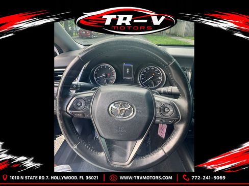 Used 2022 Toyota Camry SE FWD image 10