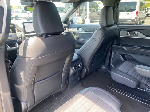 New 2026 Ford Explorer ST-Line AWD/4WD image 31