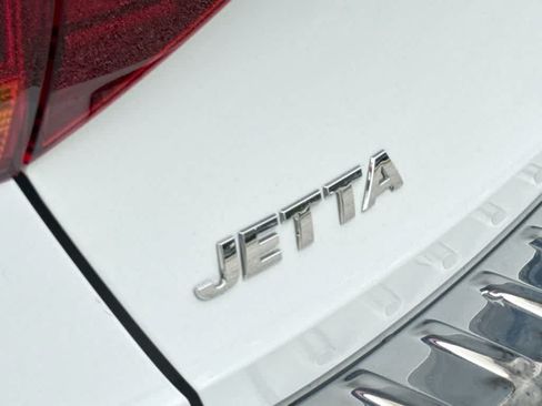 Used 2019 Volkswagen Jetta SE FWD image 10